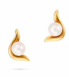 Vintage Mikimoto Akoya Pearl and 18 Karat Gold Sculptural Earrings, circa 1960s