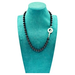 Collier Tiffany & Co. en argent sterling avec perles d'onyx noir de 8 mm