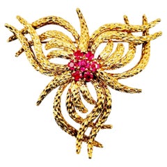 Tiffany & Co. Vintage-Brosche mit Rubinen, 18-karätiges Gold, skulpturaler Blumenwirbel, um 1960