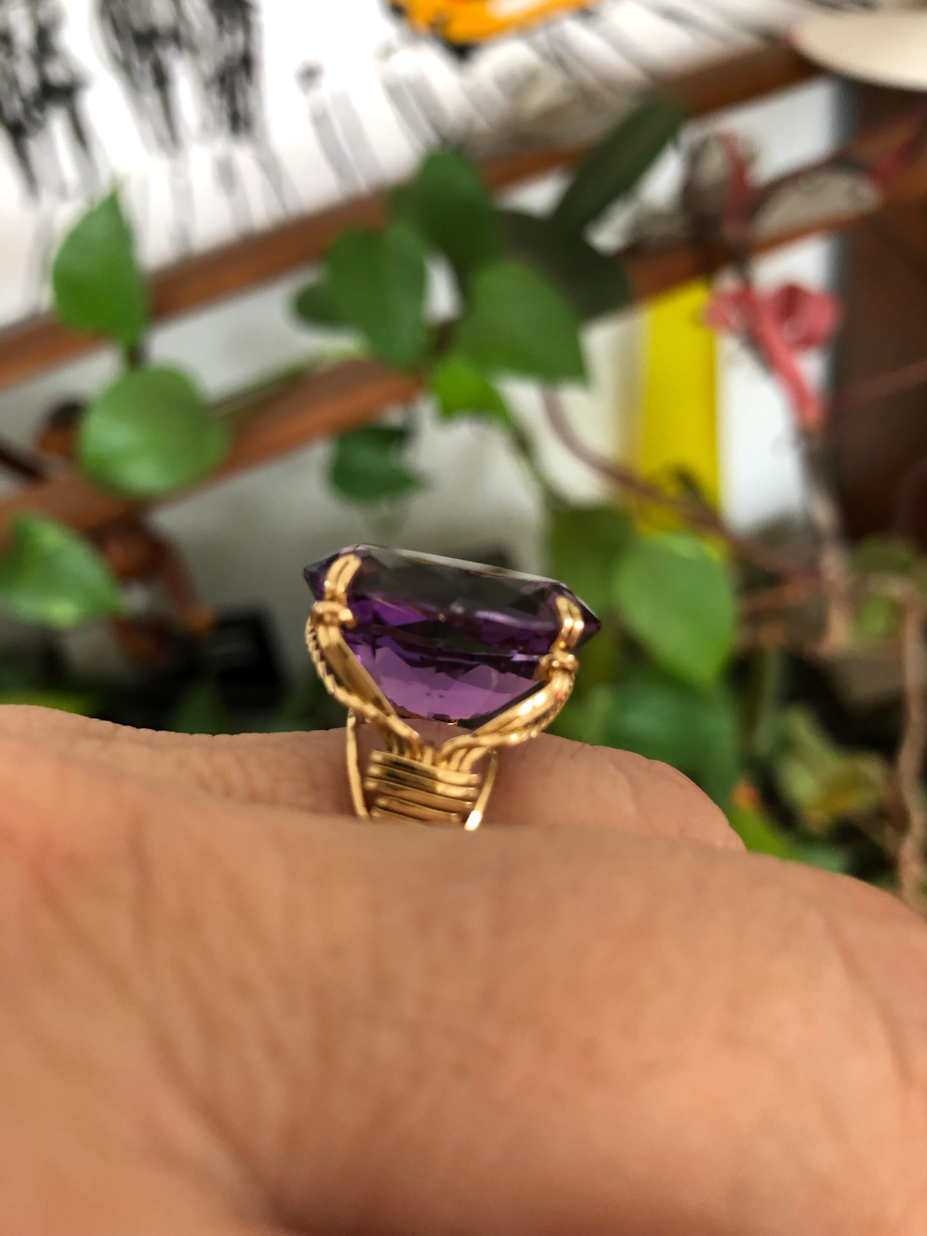14 Karat Gold 17.25 Carat Amethyst Ring In Good Condition For Sale In Wallkill, NY