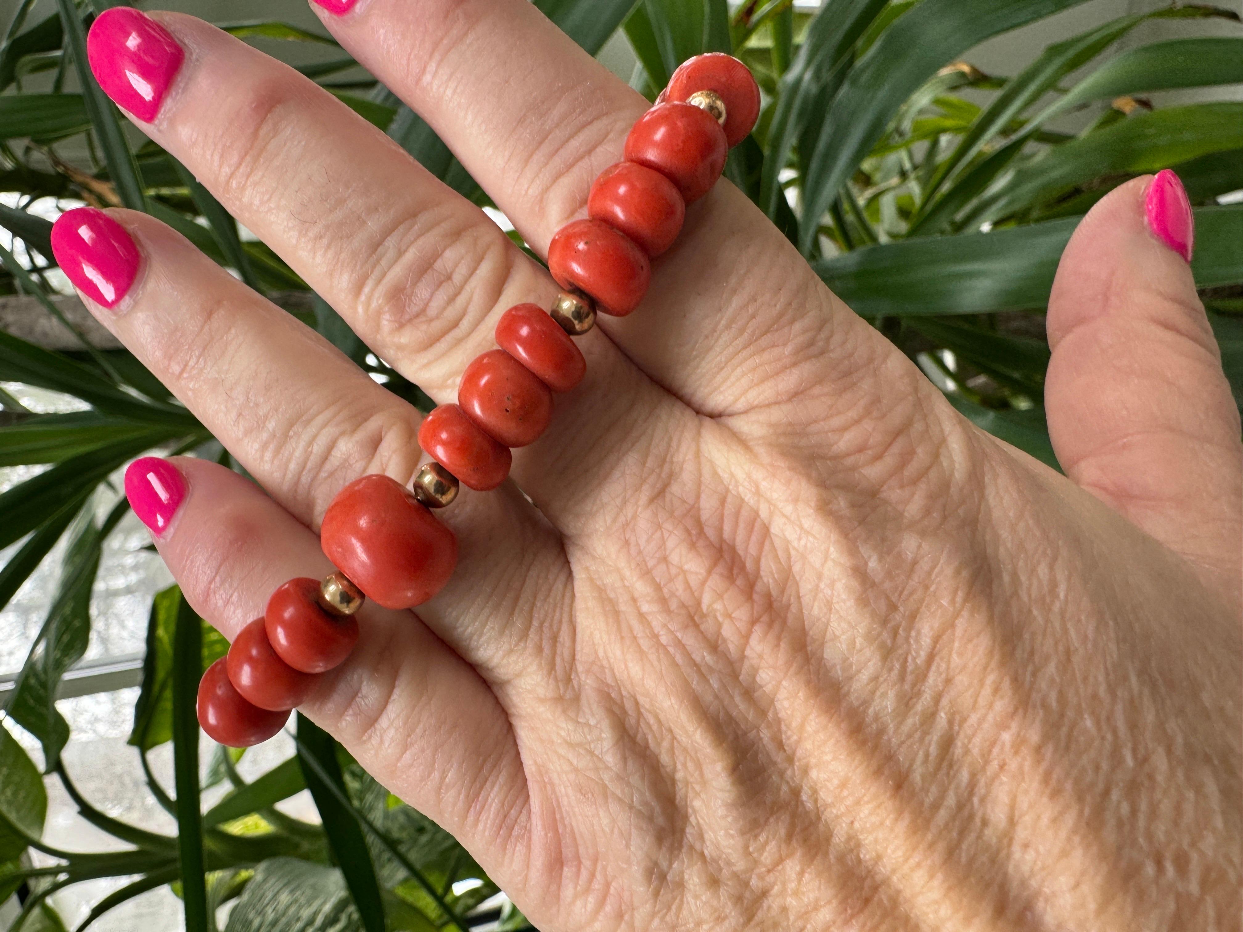 Natural Mediterranean Coral Gold Beaded Bracelet - Enamel Clasp GIA Certified  For Sale 6