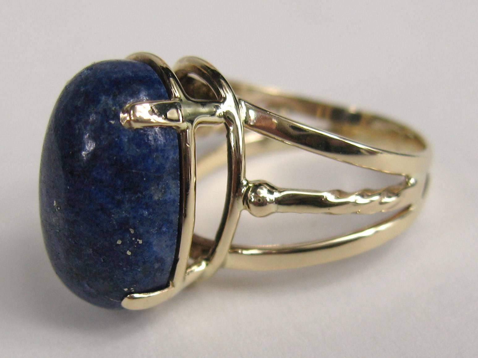 Retro 14 Karat Gold Lapis Lazuli Ring, Midcentury