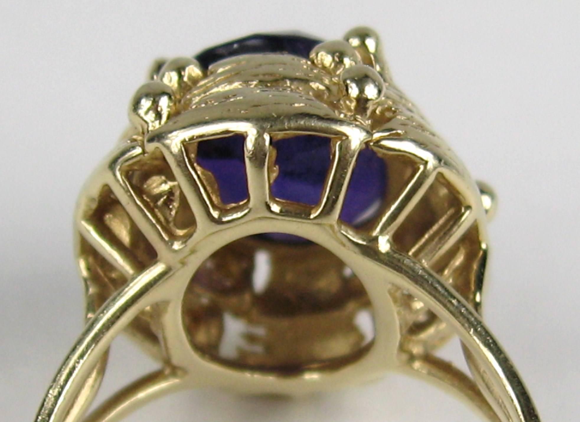 Women's 14 Karat Gold Amethyst 3.6 Carat Solitaire Ring For Sale