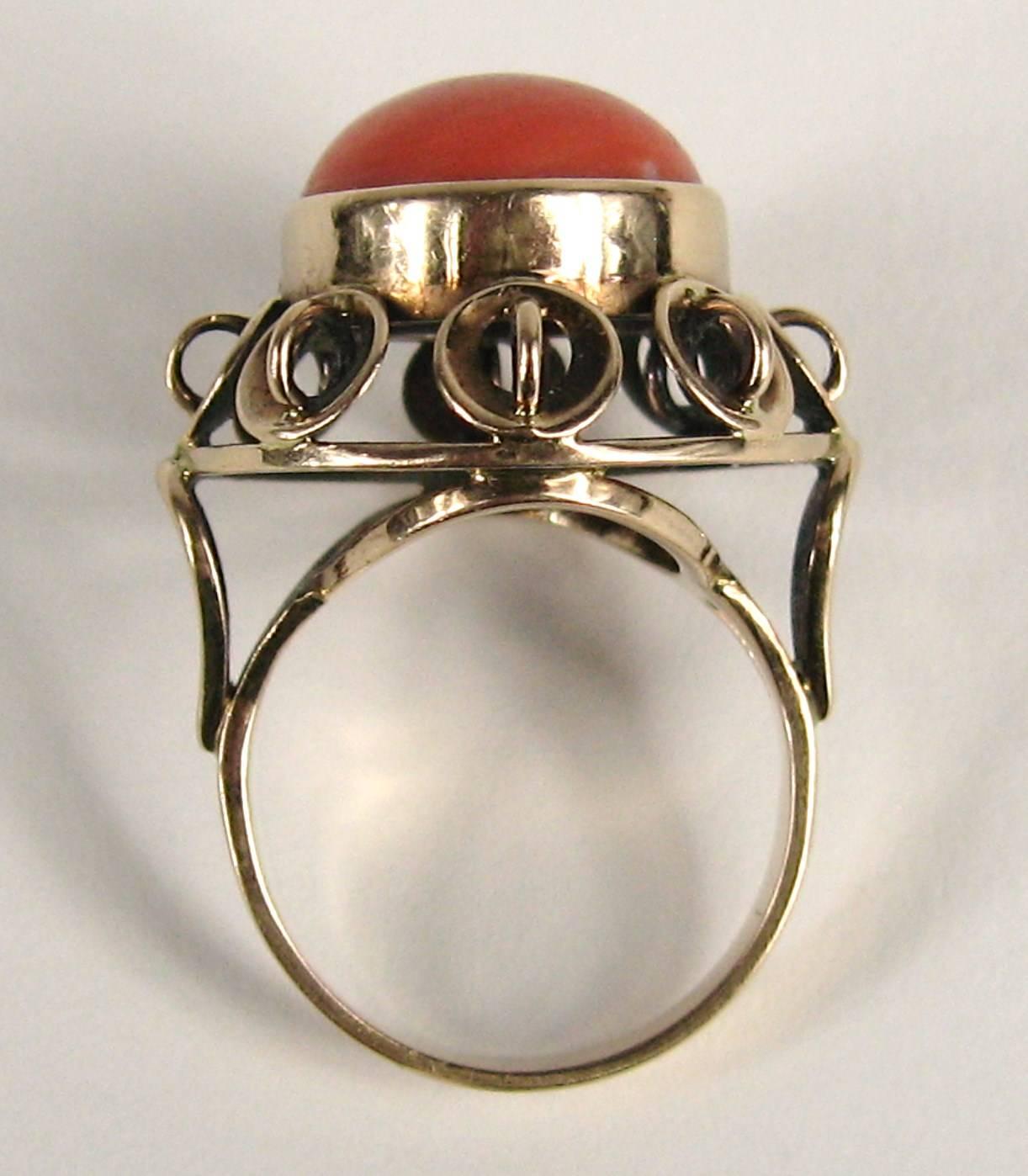 Women's or Men's 1940s Coral Elaborate Set 14 Karat Gold Ring For Sale