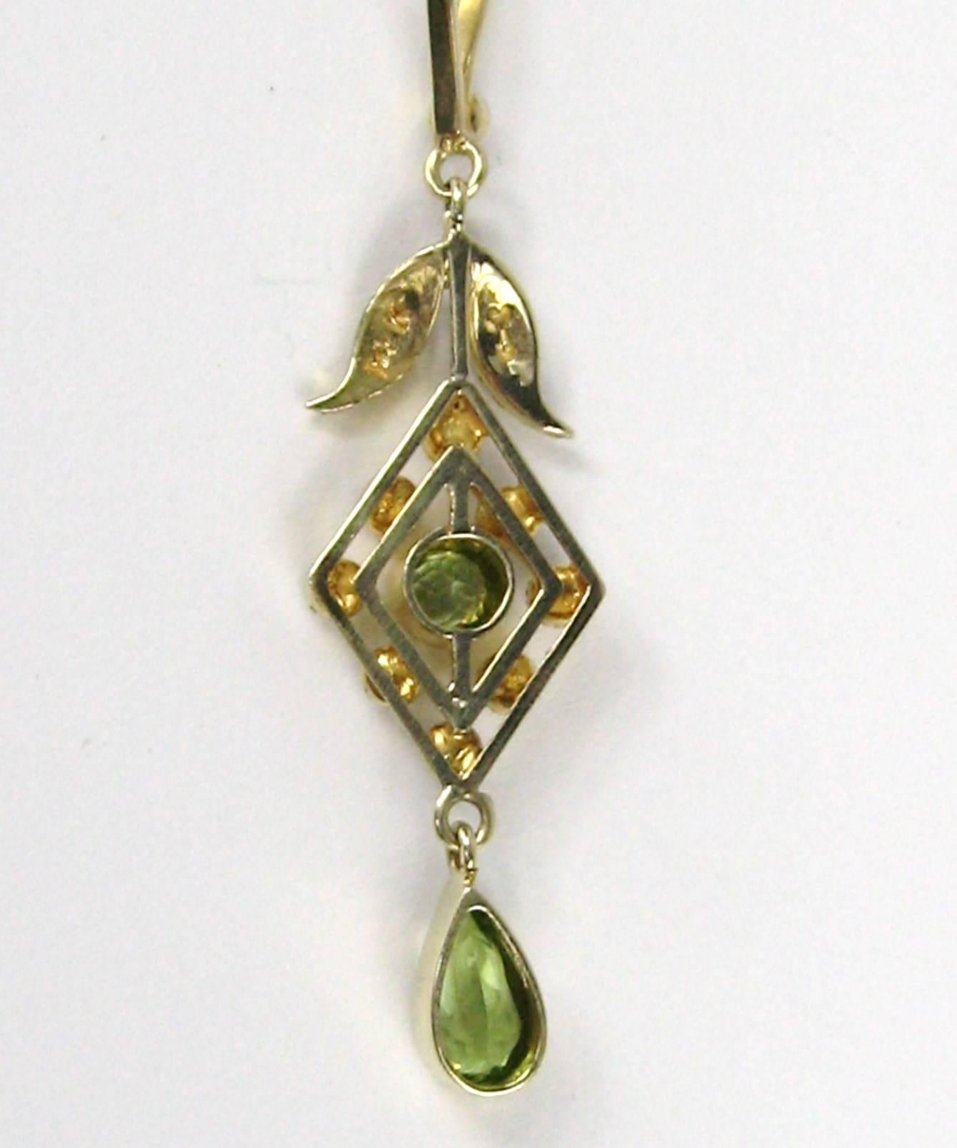 Art Nouveau 14 Karat Gold Peridot Seed Pearl Lavalier Necklace For Sale
