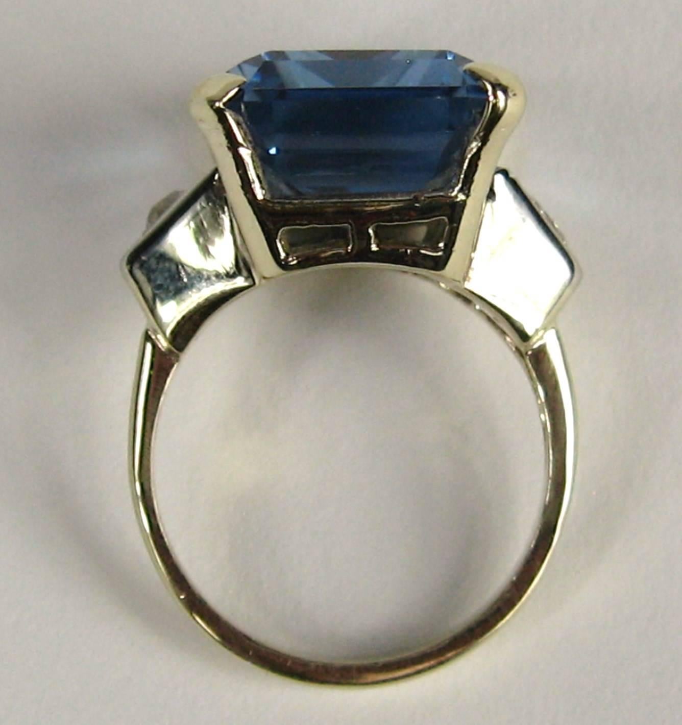 1940s Emerald Cut 15 Carat Blue Topaz Diamond Gold Ring 3