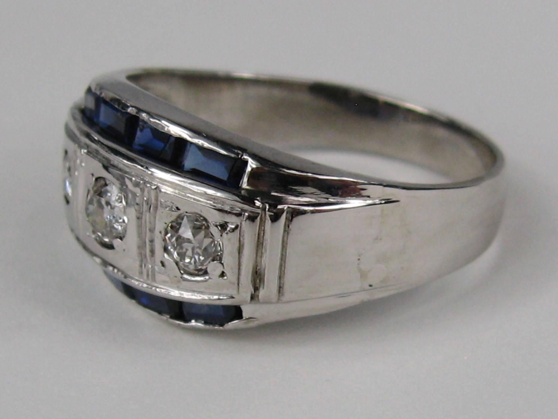 Round Cut 14 Karat White Gold Diamond Ring Unisex 1930s  For Sale