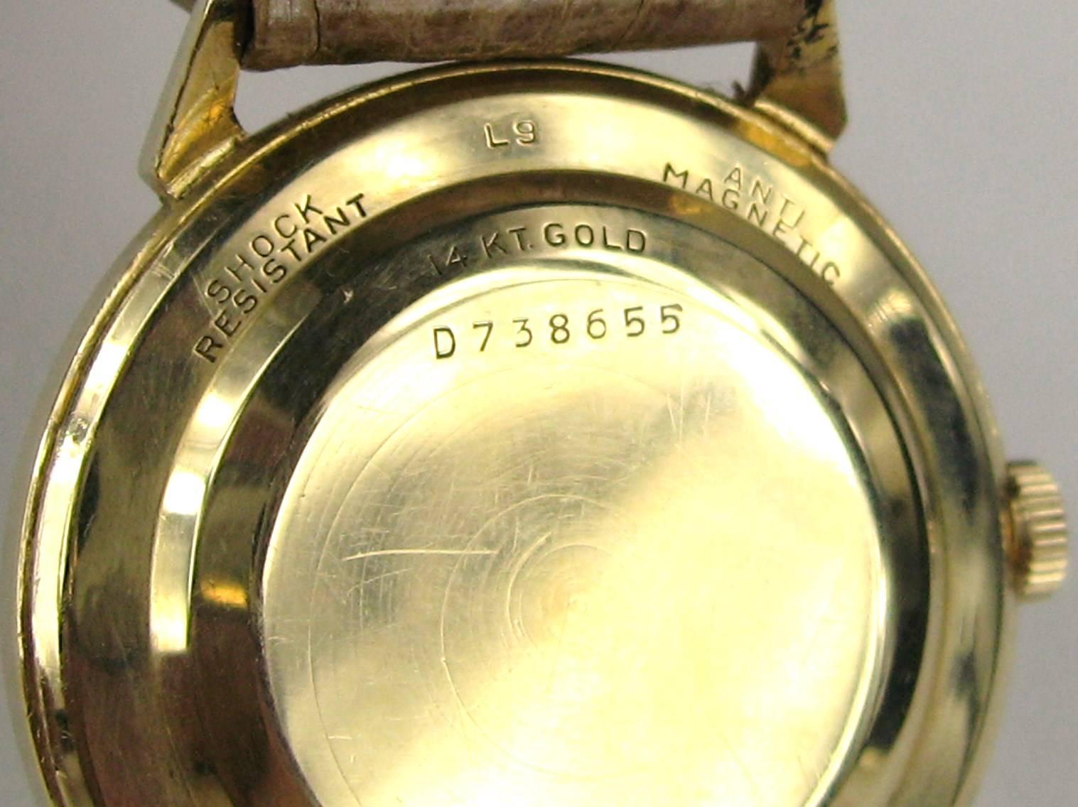 Bulova 14 Karat Yellow Gold Mystery Self Winding Men's Wristwatch, 1958 In Good Condition In Wallkill, NY