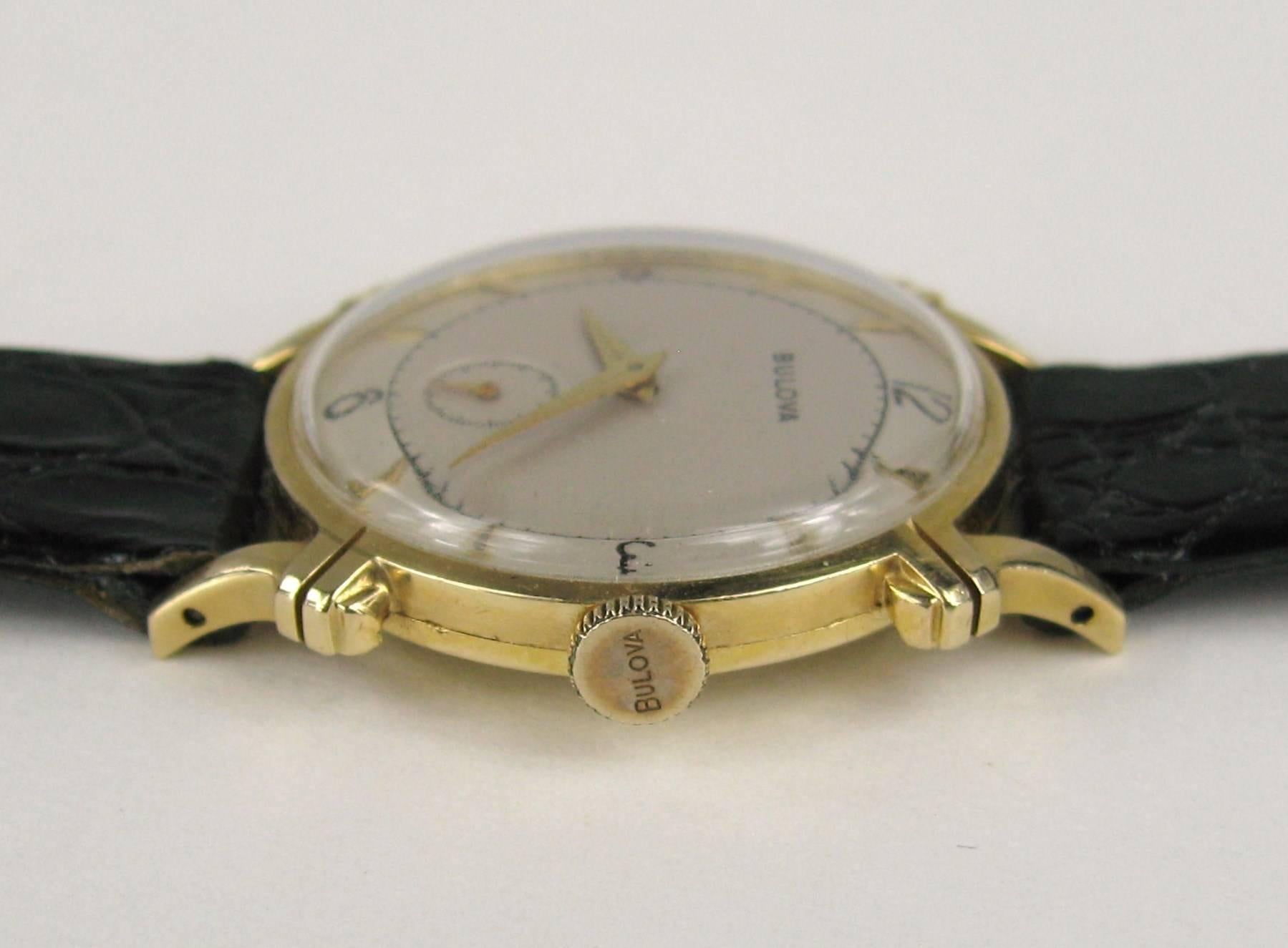 Herrenarmbanduhr von Bulova aus 14 Karat Gelbgold, 1950er Jahre für Damen oder Herren im Angebot