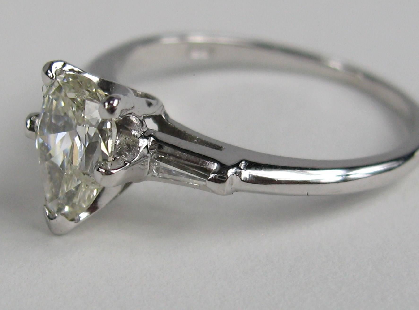 1 Carat 14 Karat White Gold Diamond Engagement Ring In Good Condition For Sale In Wallkill, NY