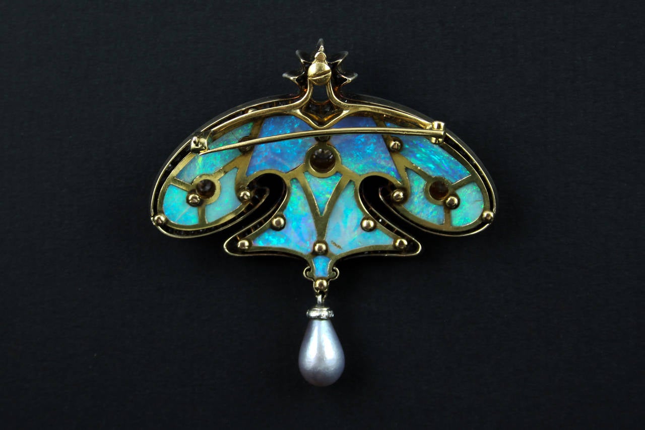 Art Nouveau Pearl Opal Diamond Brooch In Excellent Condition For Sale In Milano, IT