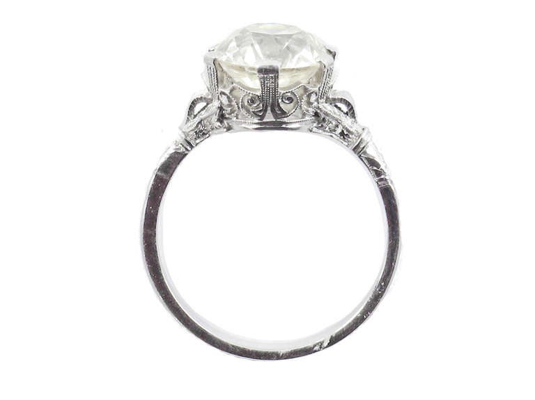 Art Deco Cushion-Cut Diamond Engagement Ring In Excellent Condition In Milano, IT