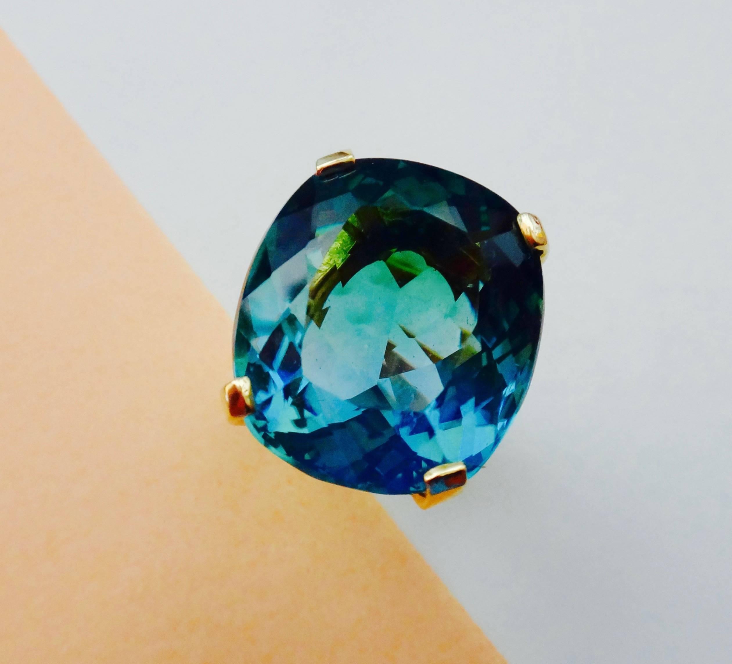 Bicolor Grüner Blautopas Gold gehämmerter Bandring für Damen oder Herren