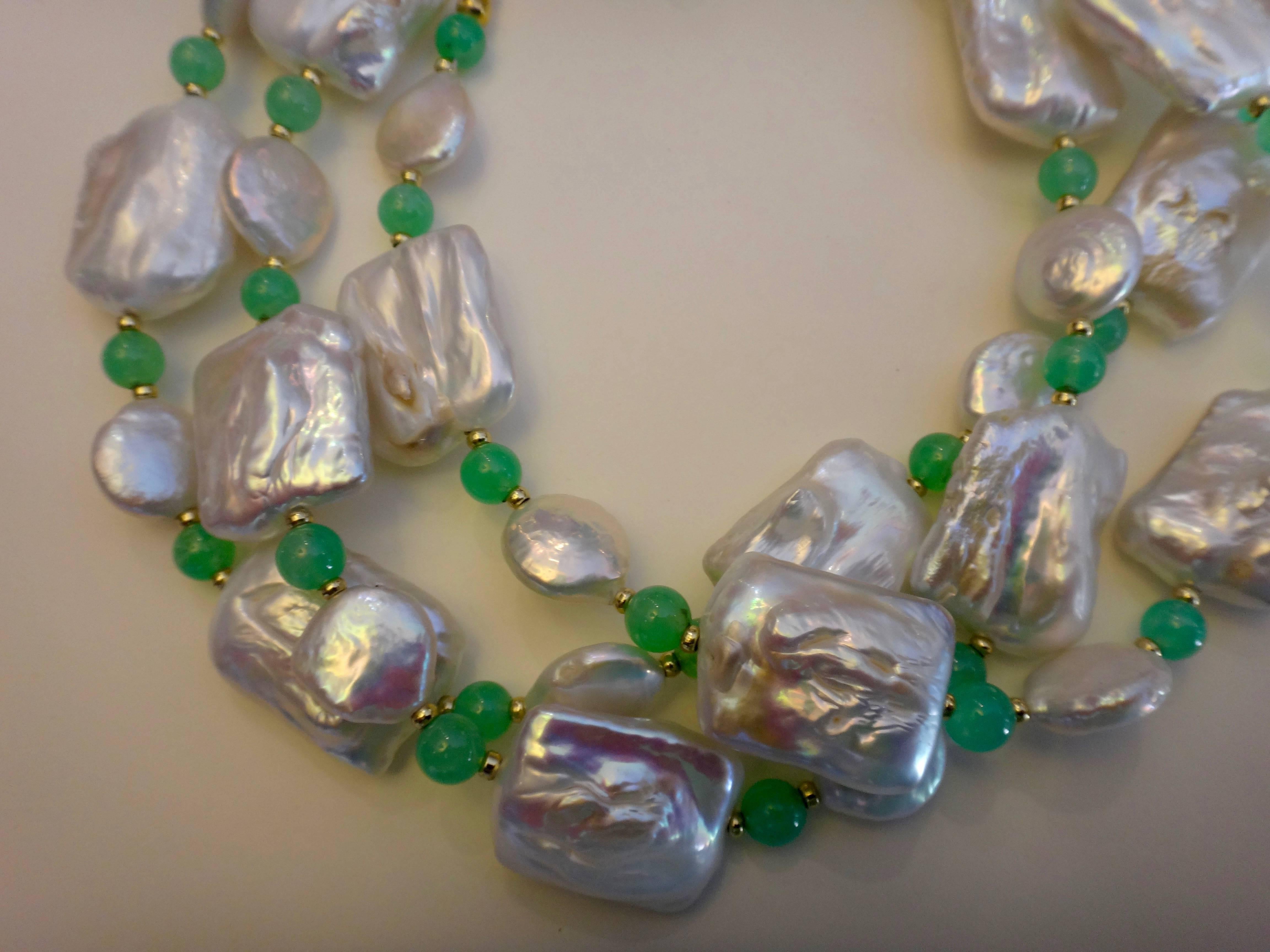Lange Halskette mit Kniegeflecht, Perle Münze Perle Chrysopras von Michael Kneebone (Gemischter Schliff) im Angebot