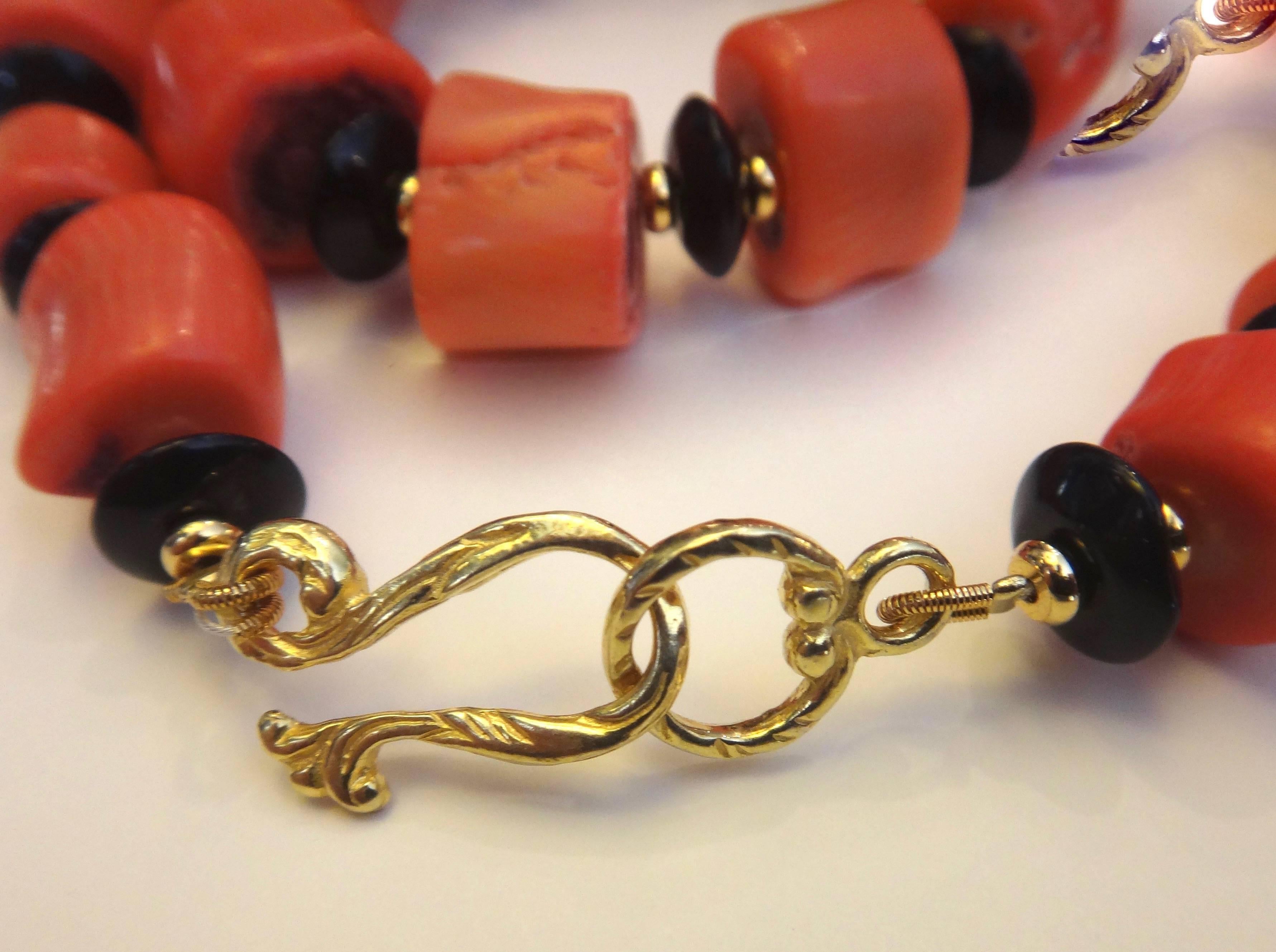 Michael Kneebone Salmon Branch Coral Black Onyx Nugget Necklace In Excellent Condition In Austin, TX