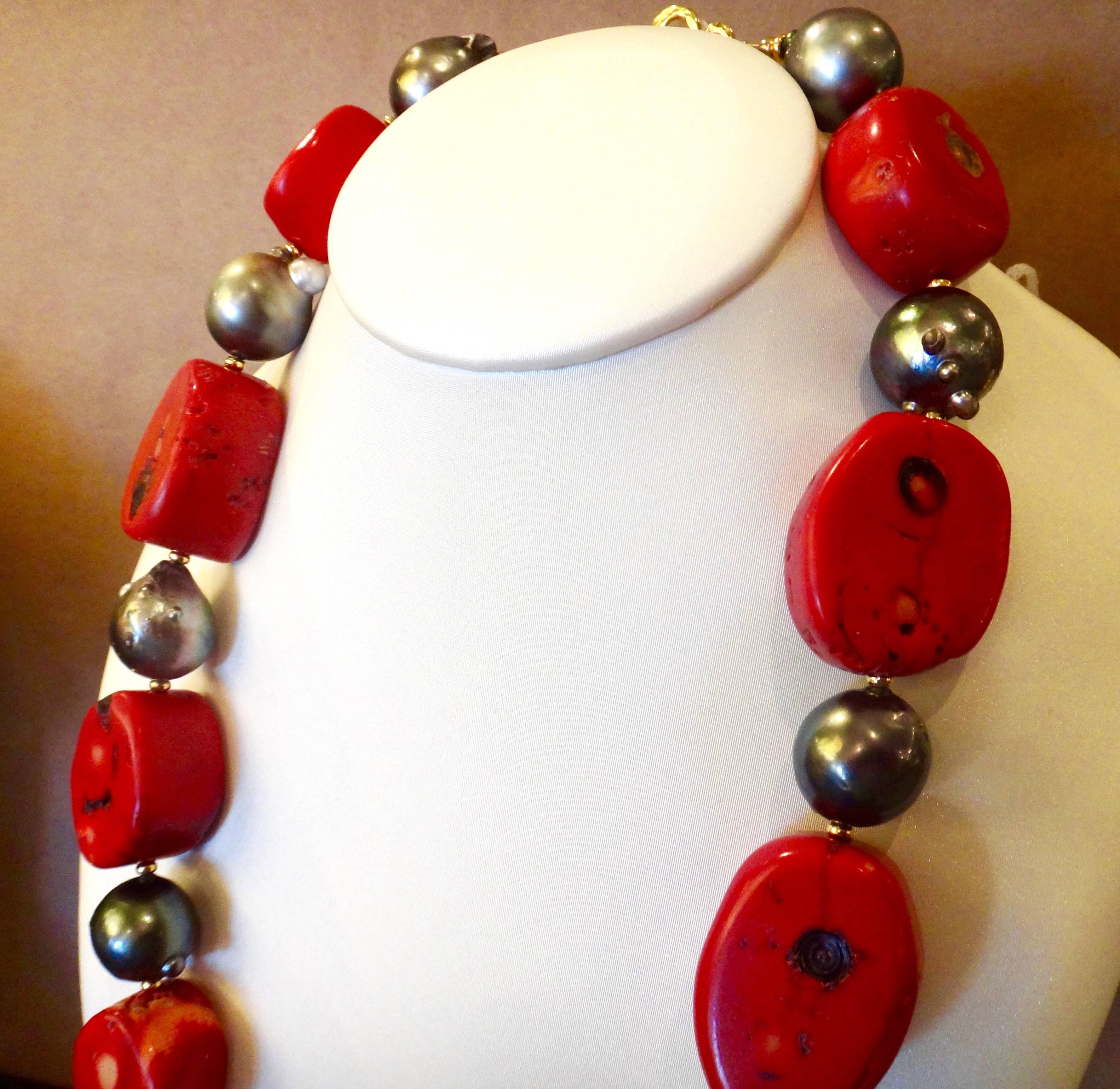 Michael Kneebone Coral Slice Baroque Tahitian Pearl Necklace In Excellent Condition In Austin, TX