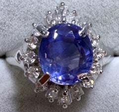 A Delightful 2.86ct Unheated Violet Blue Sapphire Platinum & Diamond Ring