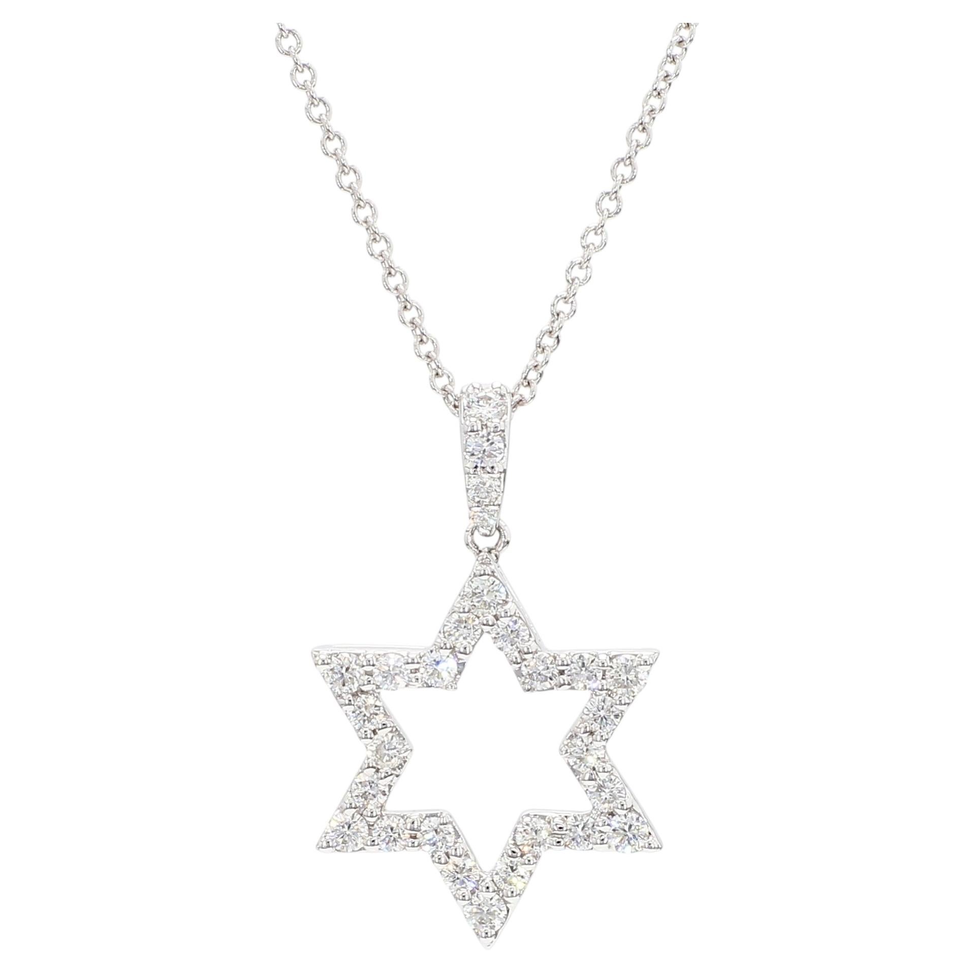 Collier avec pendentif « Étoile de David » en or blanc 18 carats serti de diamants, 0,67 carat au total, style moderne
