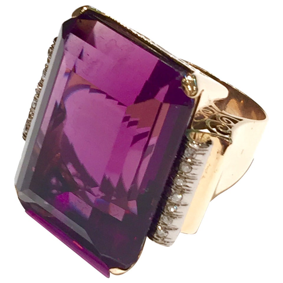 Spectacular 1950s Large Amethyst Gold Cocktail Ring