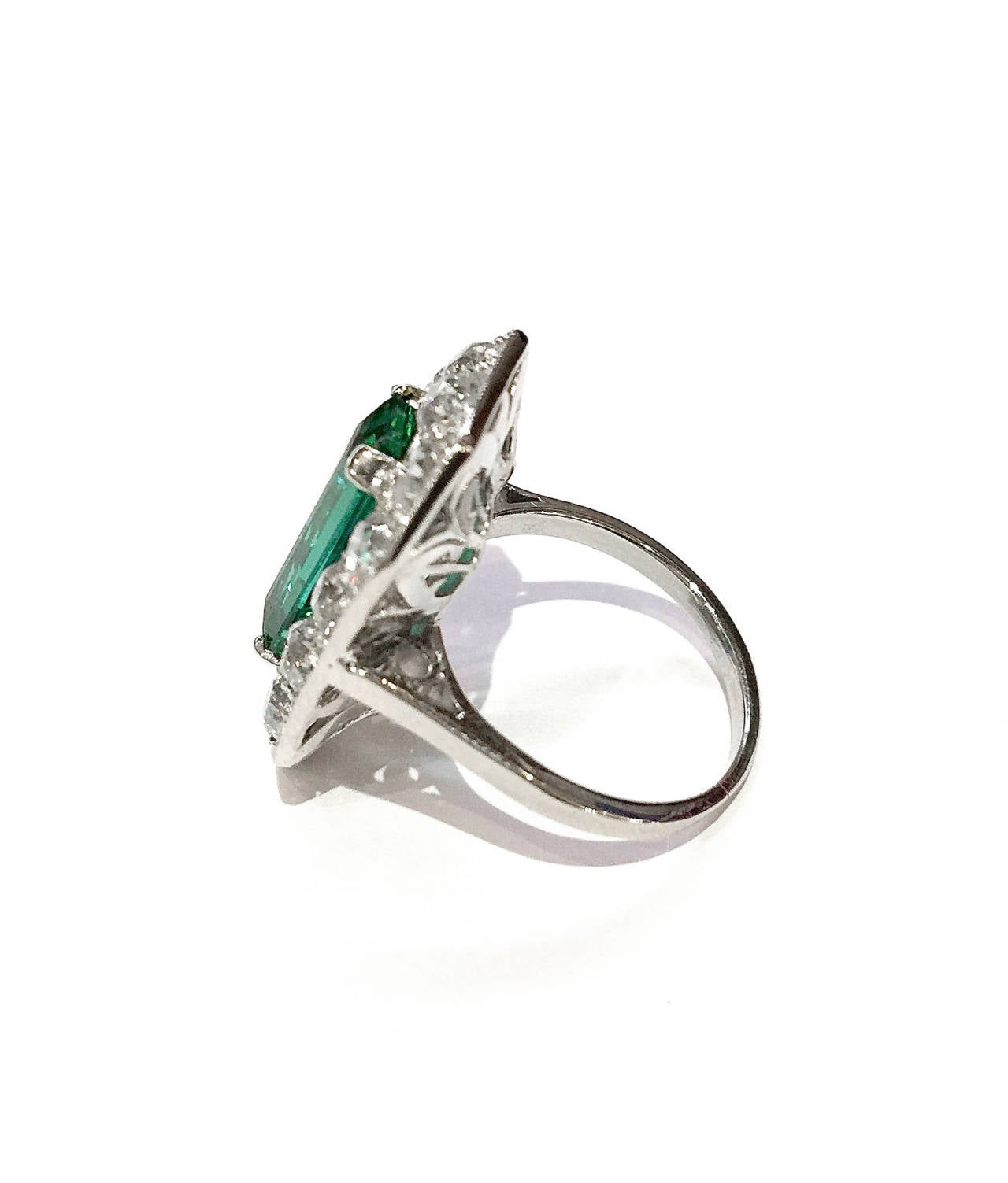 Art Deco Tourmaline Diamond Platinum Ring In Excellent Condition In Paris, IDF