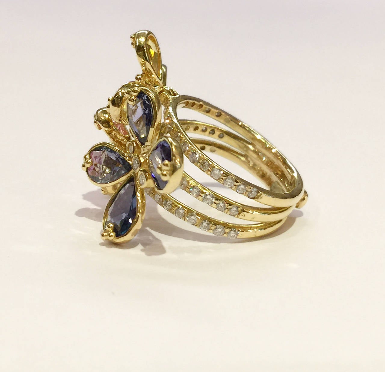 Contemporary Temple St. Clair Multicolor Sapphire Gold Ring