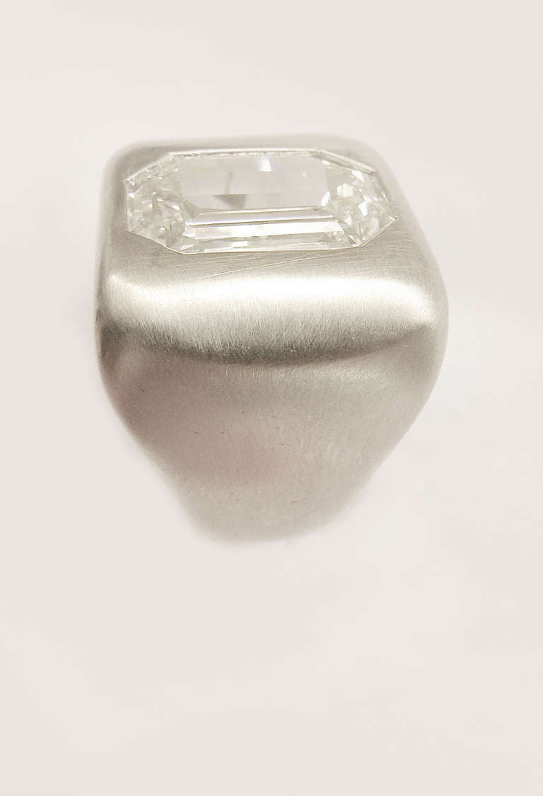 White gold Dinh Van ring set with a 5, 36 carat long emerald cut diamond. In New Condition For Sale In Paris, IDF