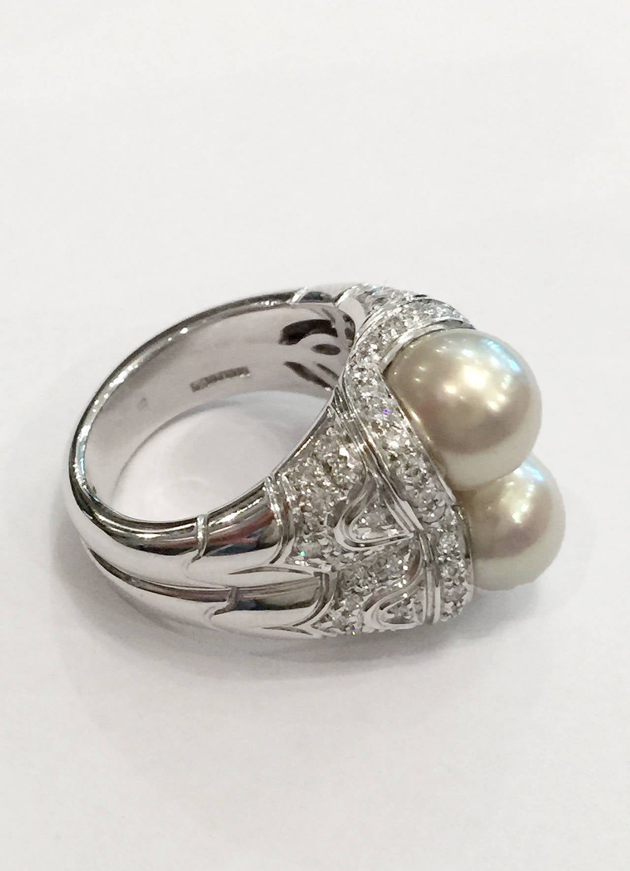 Contemporary Bulgari Passo Doppio Pearl Gold Ring