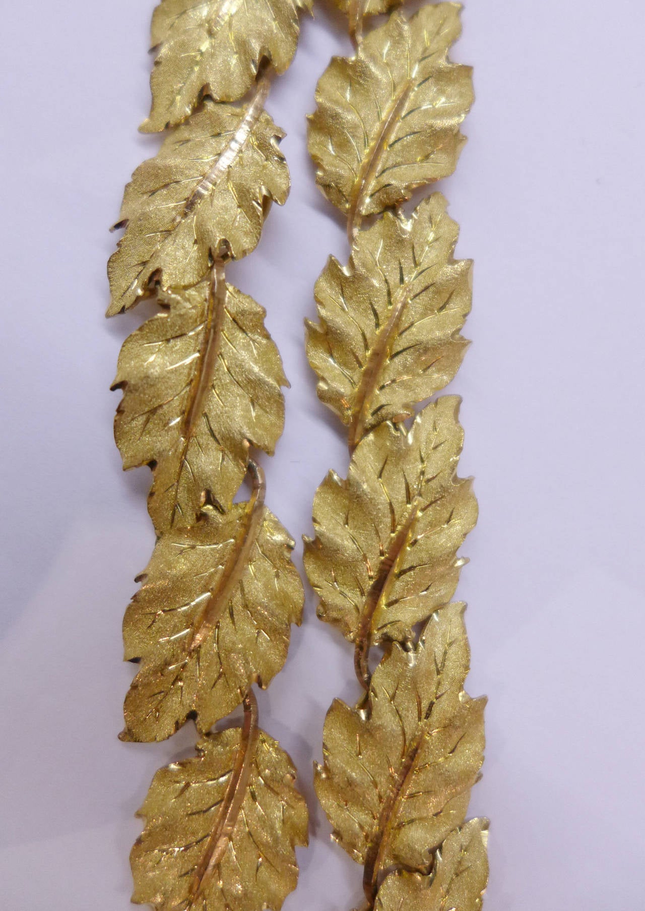 A yellow gold Buccellati necklace 