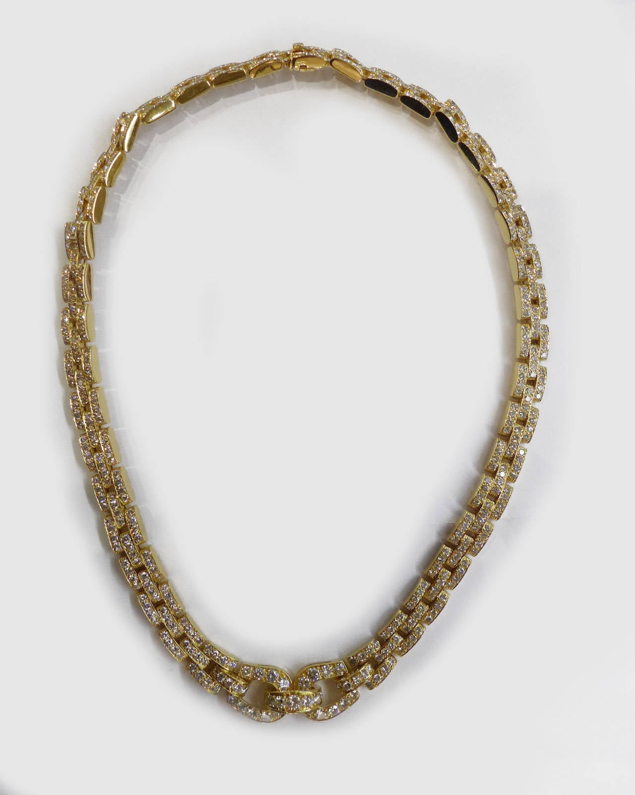 Cartier Stirrup Collection Diamond Yellow Gold Necklace In New Condition In Paris, IDF