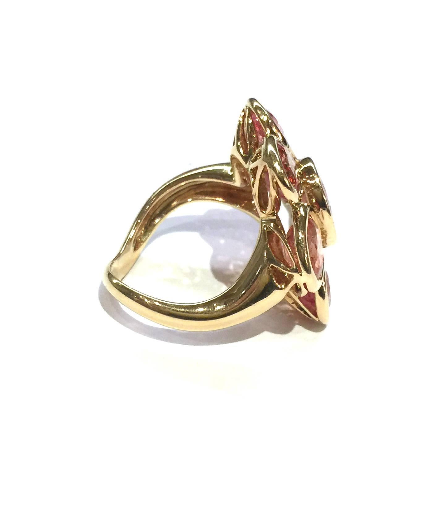 Contemporary Yellow gold ring 