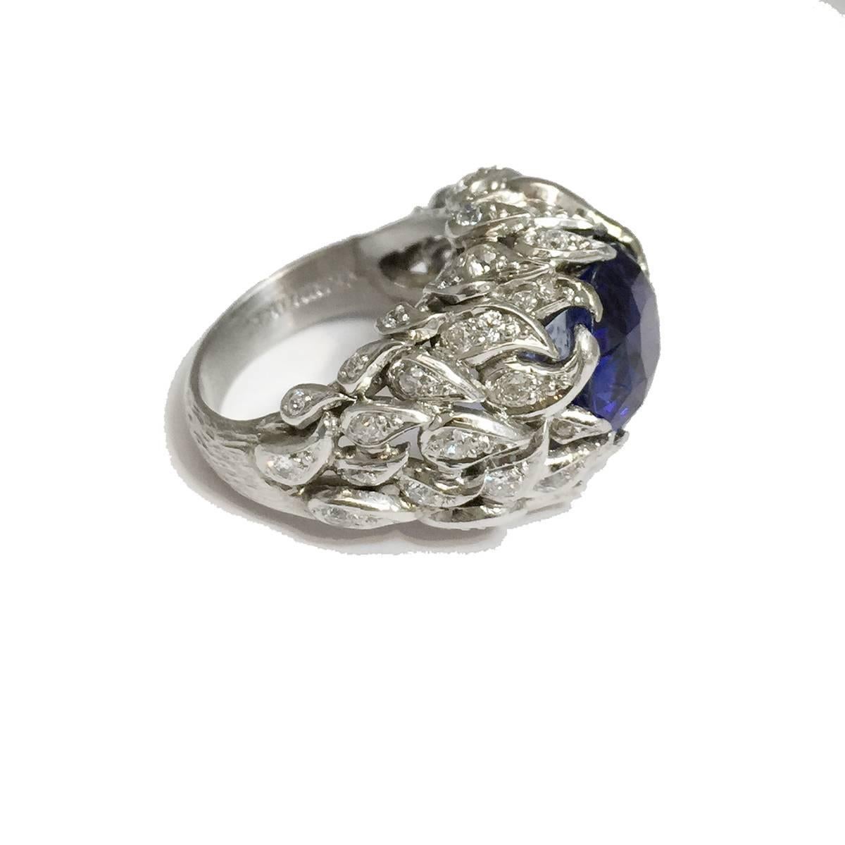 Verdura 9 Carat Burmese Sapphire Diamond Platinum Ring In Excellent Condition In Paris, IDF