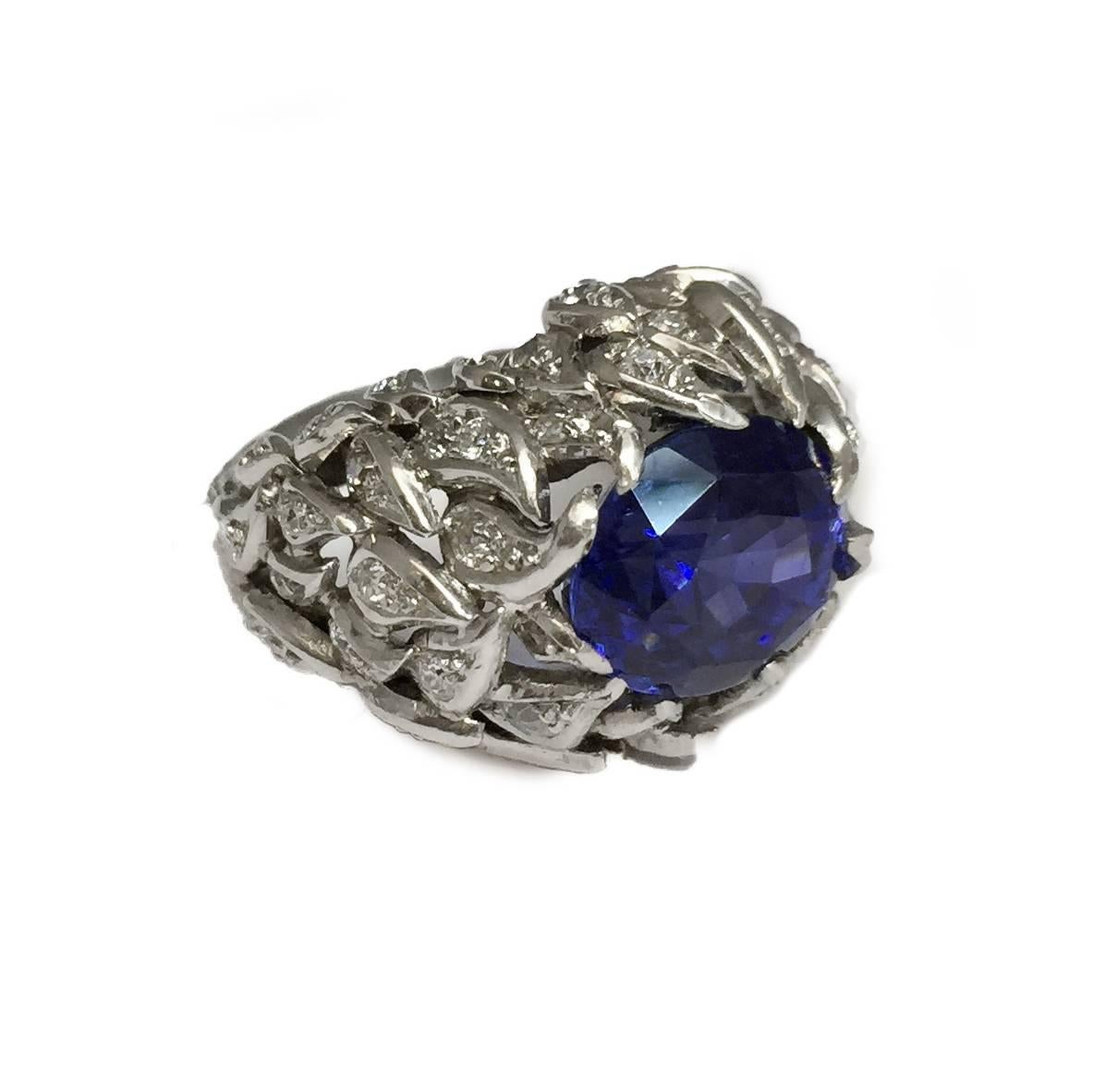 Women's Verdura 9 Carat Burmese Sapphire Diamond Platinum Ring