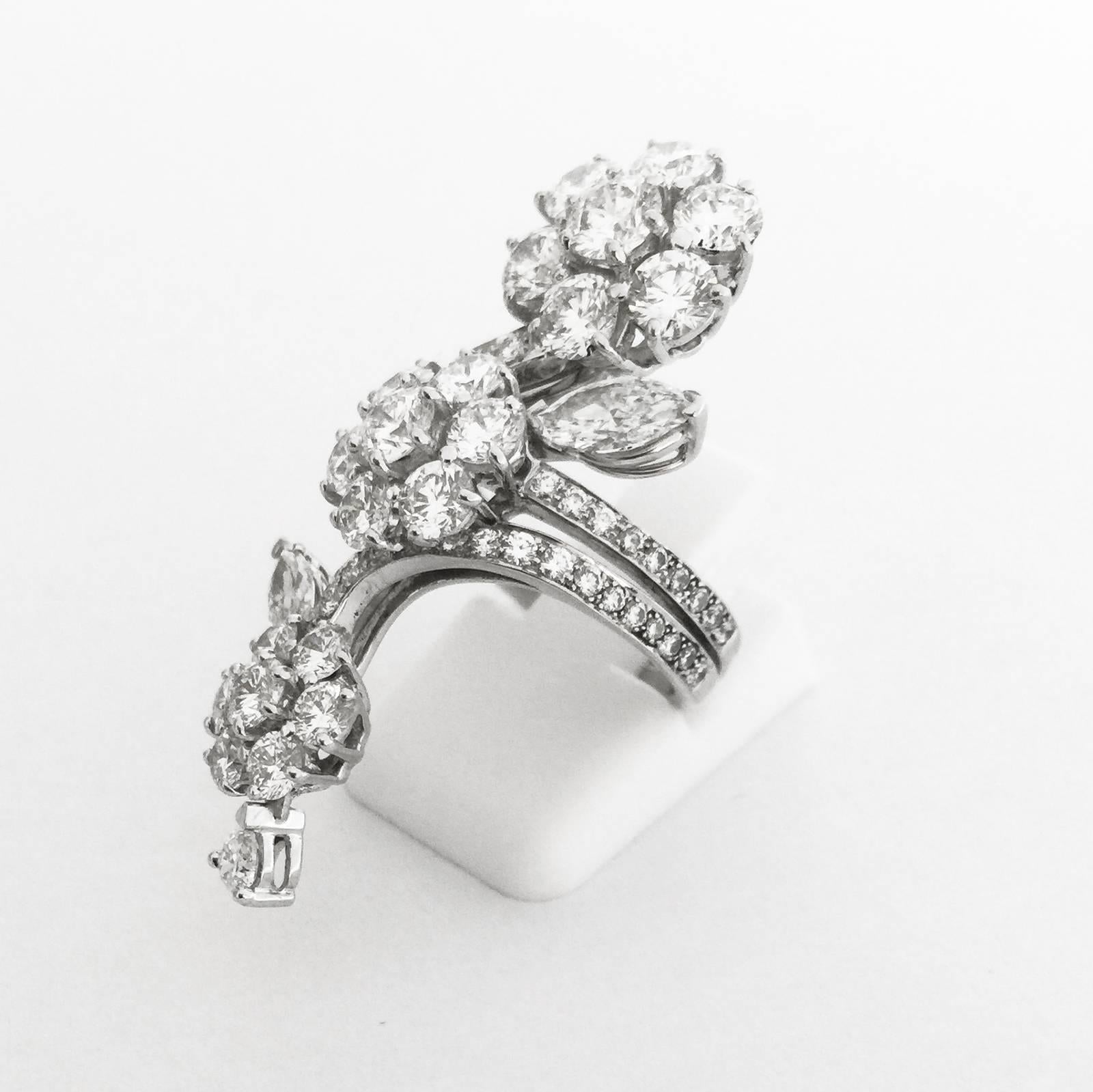 Ring aus 750/ooo Weißgold von Van Cleef und Arpels:: Kollektion 
