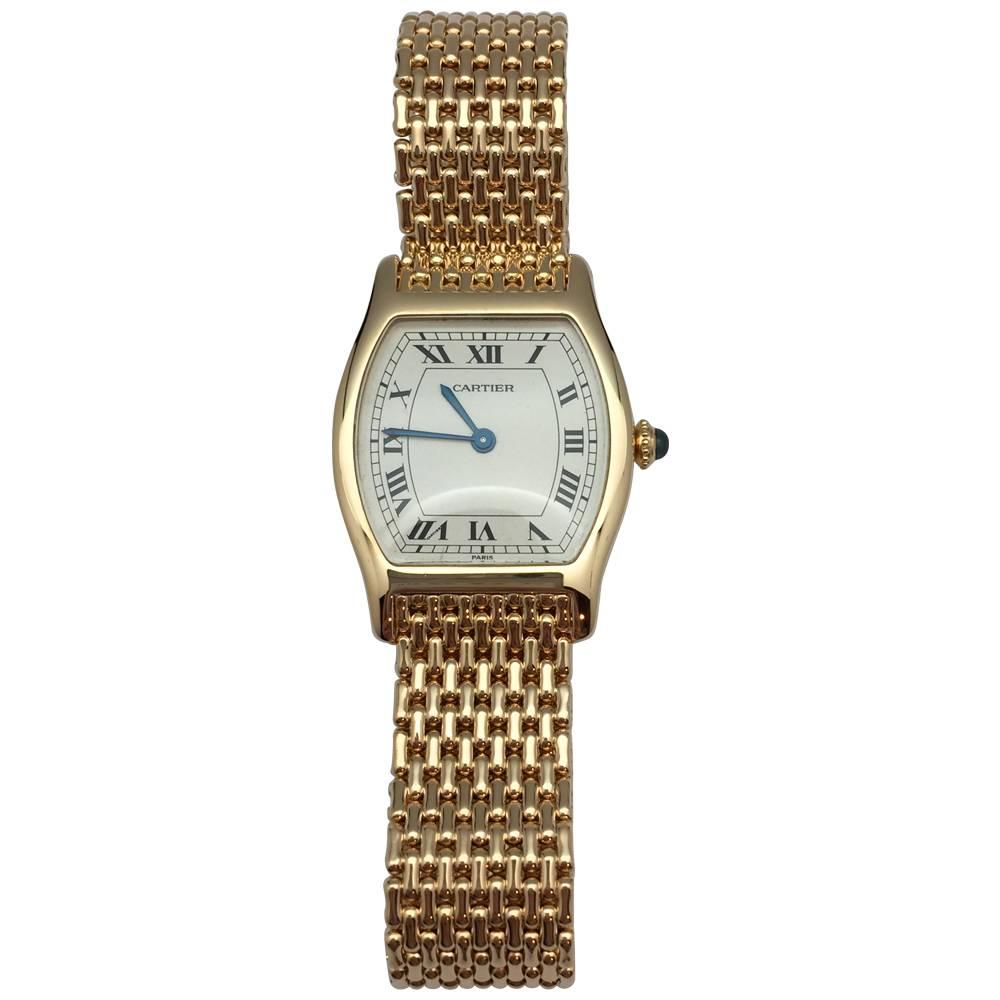 Cartier Yellow Gold Tortue Cream Colored Dial Manual Wristwatch In Excellent Condition In Paris, IDF
