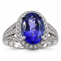 18K Weißgold Ring mit 5.00Ct. Tansanit und Diamanten 0,70 kt. (Größe 6,50)