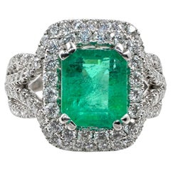18k White Gold Ring with 1.92Ct. Emerald and Diamonds 1.34 Ct. (Size 5.75)