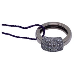 Piaget Dancer – Ringband aus 18 Karat Weißgold mit Pavé-Diamanten und wellenförmigem Design