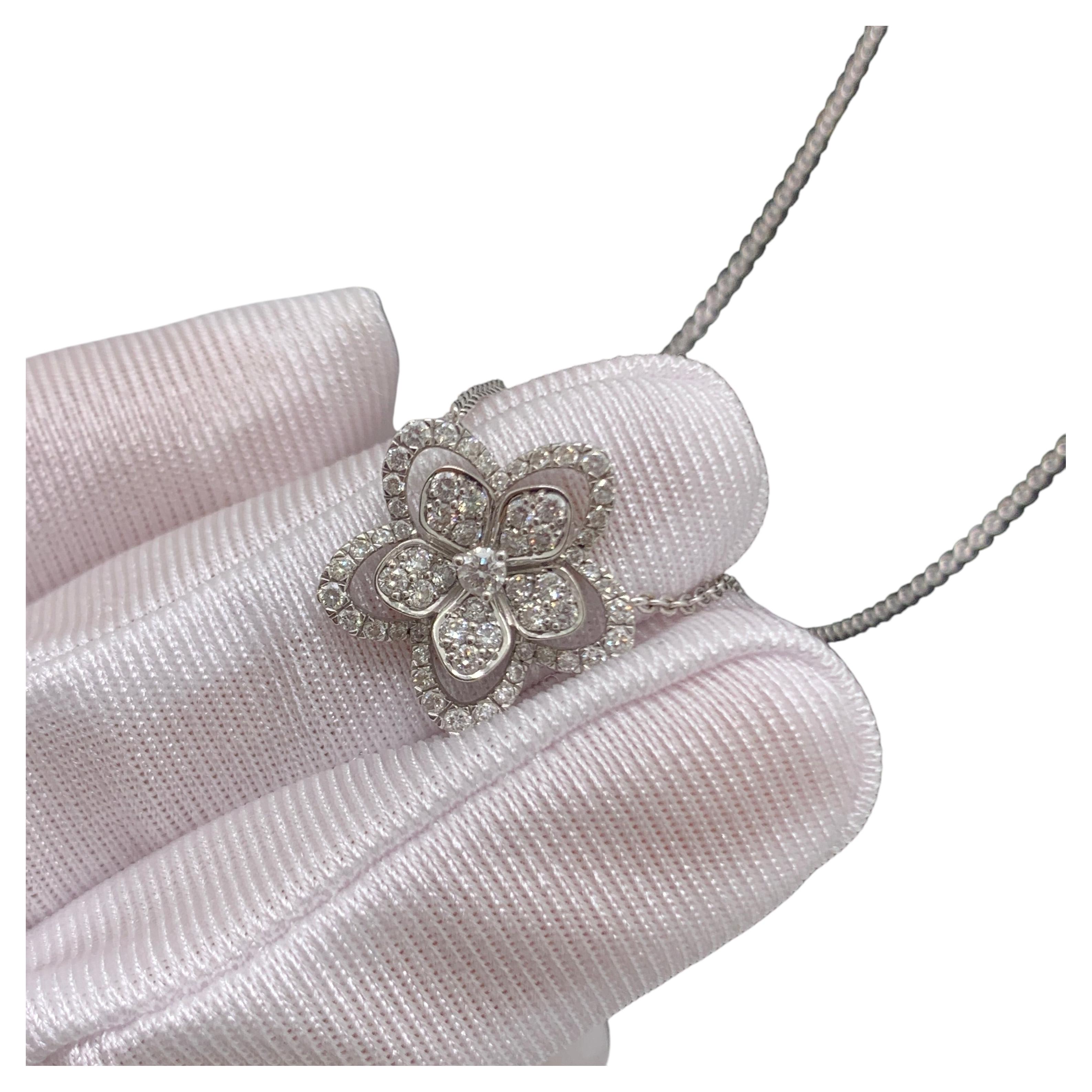 Collar con colgante de diamantes «Graff Wild Flower» en oro blanco de 18 quilates con pétalos calados en venta