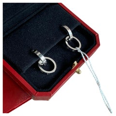 Pendientes de aro doble «LOVE» de Cartier, en oro blanco de 18 quilates con diamantes, de diseño multifuncional