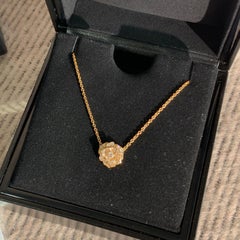 Collier avec pendentif PIAGET Rose, en or rose 18 carats, en forme de fleur sertie de diamants