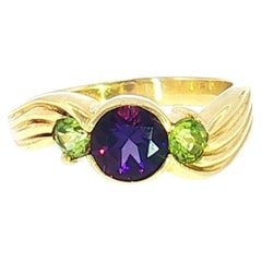Vintage 18K Yellow Gold Amethyst and Peridot Twist Ring Size 7