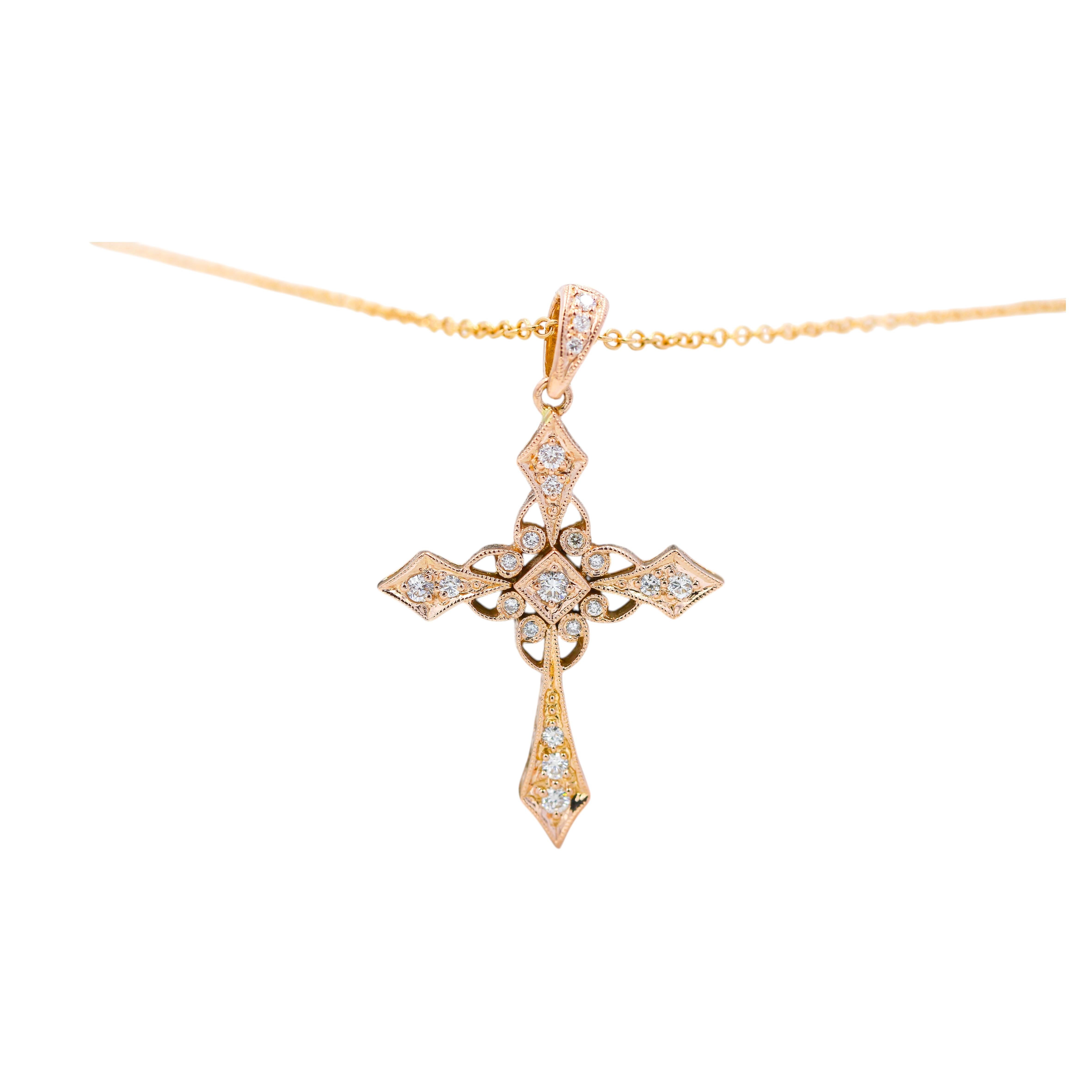 Ciondolo a croce con diamante naturale da 0,32 CT, con catena da 18" in oro rosa 14K, taglio rotondo