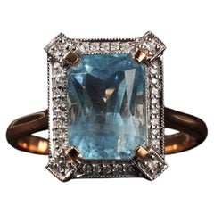 Anello in oro rosa 18 carati in stile Art Déco con acquamarina blu da 3,92 carati e diamanti, taglio Radiant