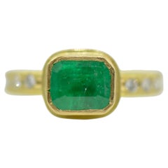 Artisan Handcrafted Colombian Muzo Emerald & Canadian Diamond Ring 18k Gold