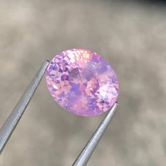 Untreated pink sapphire with opalescence, 4.14 cts