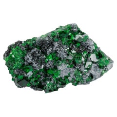 74 cts, Uvarovite green garnet specimen