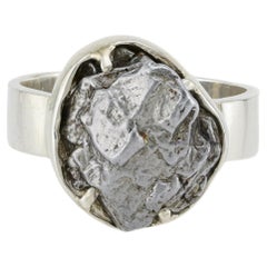 Bague en argent en forme de météorite Sihote-Alin