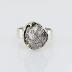 Bague en argent en forme de météorite Sihote-Alin