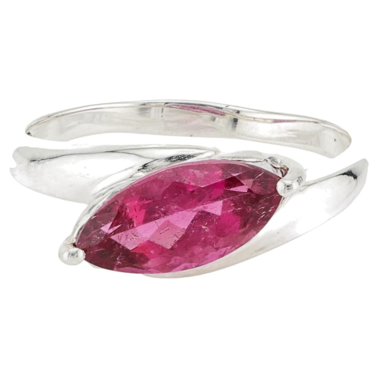 Anillo de plata con rubelita facetada de 2 cts en venta