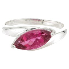 Anillo de plata con rubelita facetada de 2 cts